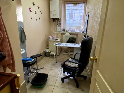 комерційна за адресою Пастера вул., 17