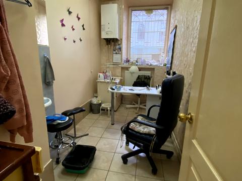 комерційна за адресою Пастера вул., 17