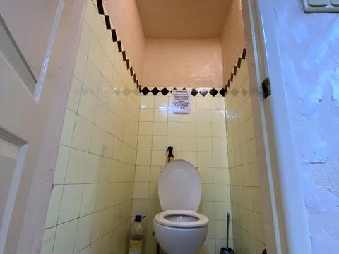 комерційна за адресою Пастера вул., 17