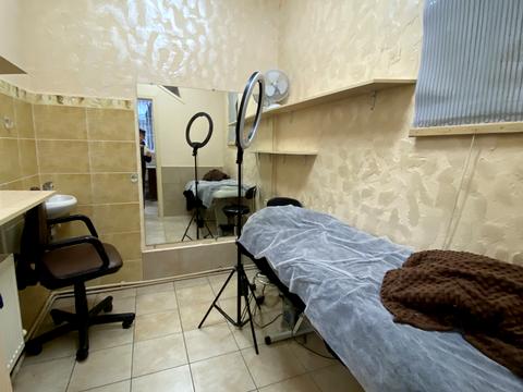 комерційна за адресою Пастера вул., 17