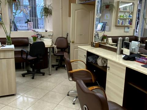 комерційна за адресою Пастера вул., 17