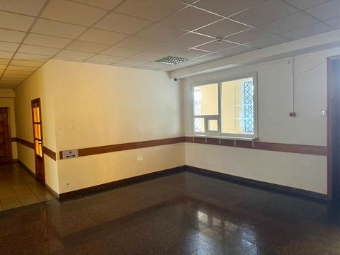 комерційна за адресою Каштанова вул., 6