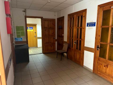 комерційна за адресою Каштанова вул., 6