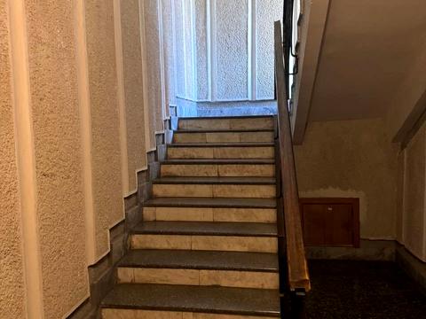 комерційна за адресою Каштанова вул., 6