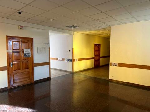 комерційна за адресою Каштанова вул., 6