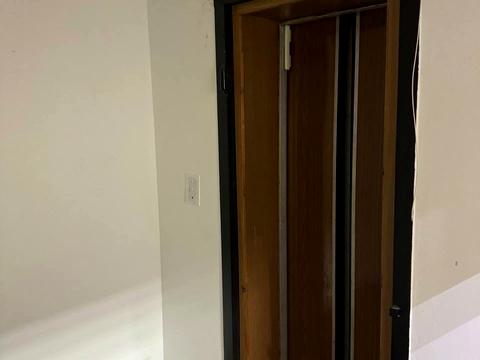 комерційна за адресою Каштанова вул., 6