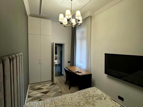 квартира за адресою Пантелеймона Куліша вул., 11