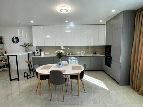 будинок за адресою Озерна