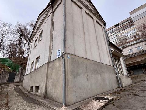 коммерческая по адресу Баррикадный пер., 5