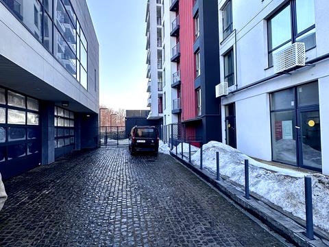 комерційна за адресою Пасічна вул., 150