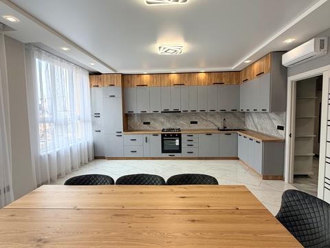 квартира за адресою Героїв Крут вул., 8