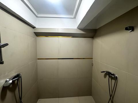 комерційна за адресою Героїв УПА вул., 73