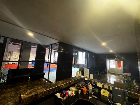 комерційна за адресою Героїв УПА вул., 73