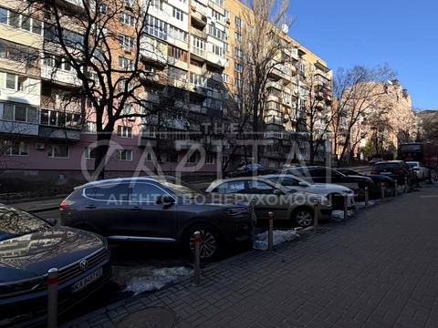комерційна за адресою Богдана Хмельницького вул., 55