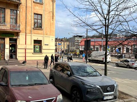 квартира за адресою Академіка Андрія Сахарова вул., 4