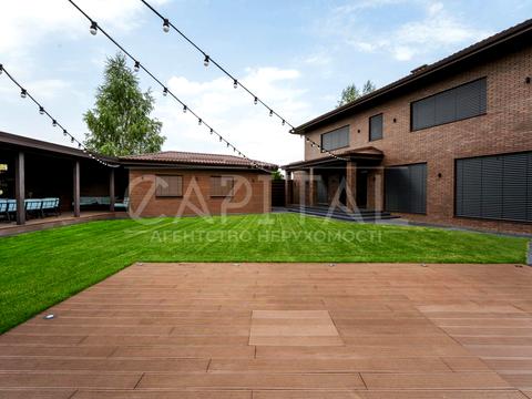 комерційна за адресою Академіка Філатова вул., 2/1