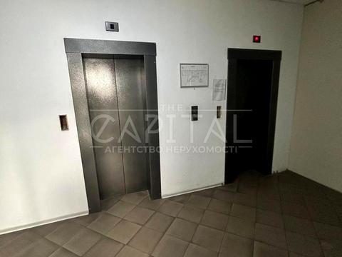 коммерческая по адресу Соборности просп. (Воззʼєднання), 1-Б