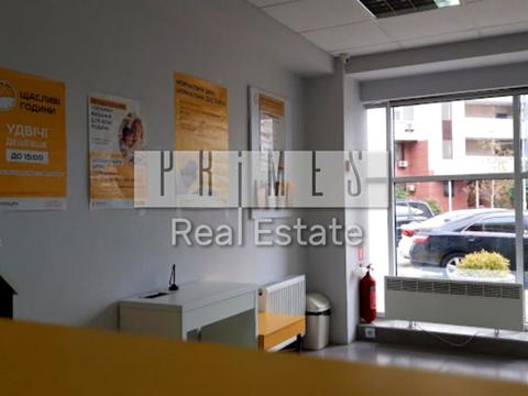 комерційна за адресою Регенераторна вул., 4 к3