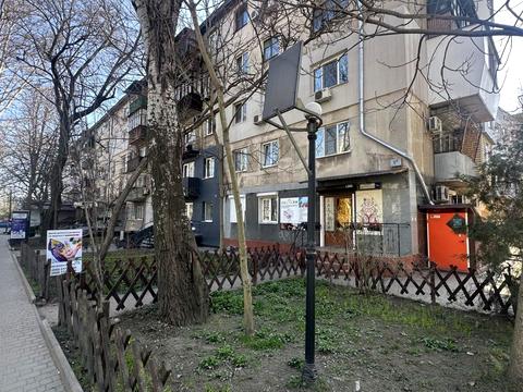 комерційна за адресою Адміральський, 1а