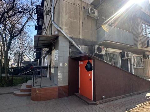комерційна за адресою Адміральський, 1а