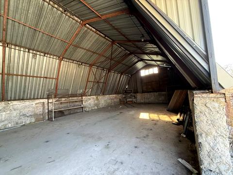 комерційна за адресою Київська вул., 16