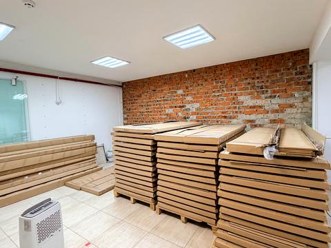 комерційна за адресою Суховоля вул., 7