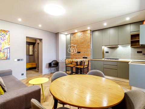 квартира за адресою Академіка Лебедєва вул., 1