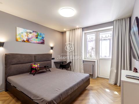 квартира за адресою Академіка Лебедєва вул., 1