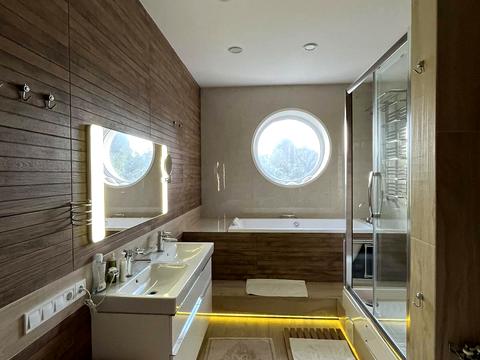 будинок за адресою Промислова вул., 4