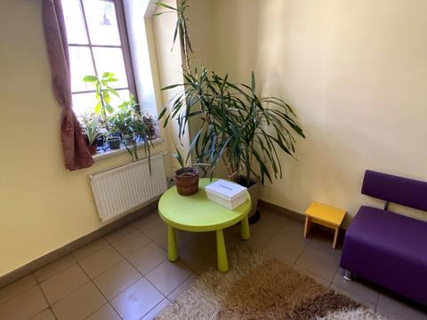 комерційна за адресою Митна пл. (), 2