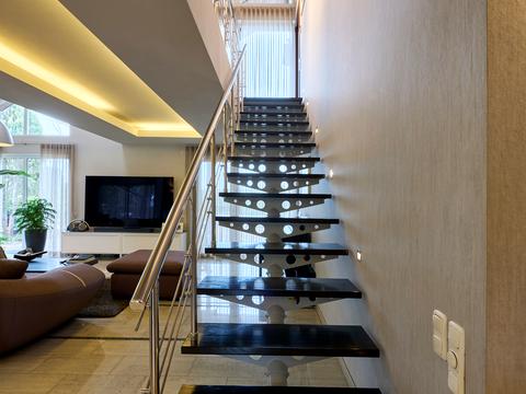 дом по адресу с. Плюты, Київська ул.