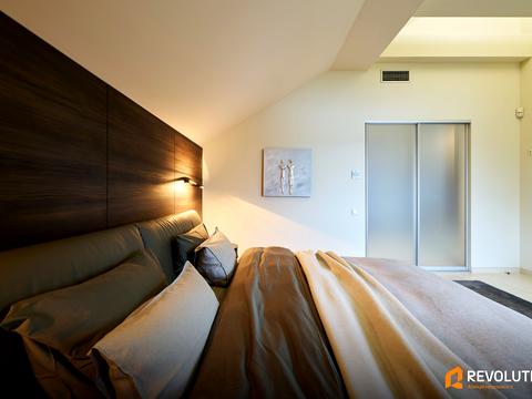 дом по адресу с. Плюты, Київська ул.