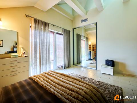 дом по адресу с. Плюты, Київська ул.