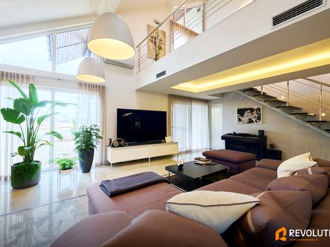 дом по адресу с. Плюты, Київська ул.