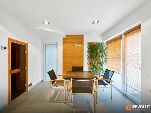 дом по адресу с. Плюты, Київська ул.