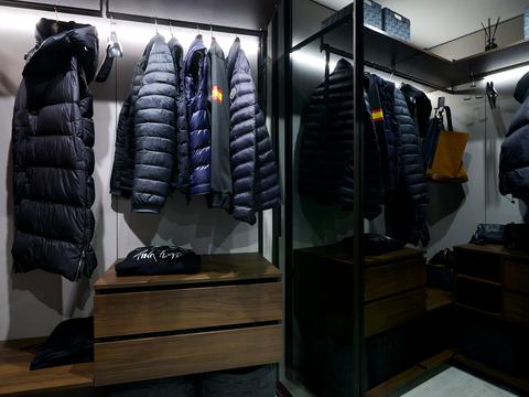 дом по адресу с. Плюты, Київська ул.