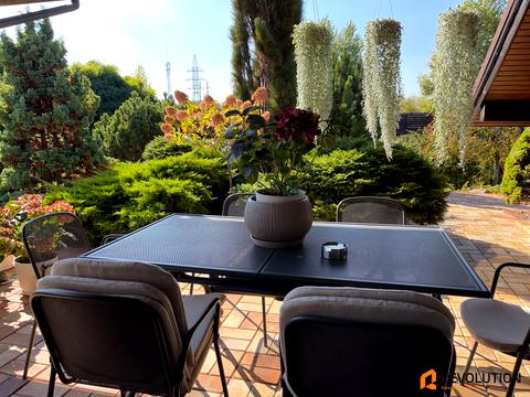 дом по адресу с. Плюты, Київська ул.