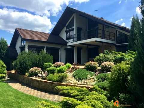 дом по адресу с. Плюты, Київська ул.