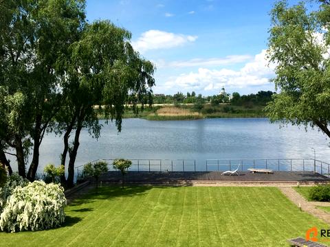 дом по адресу с. Плюты, Київська ул.