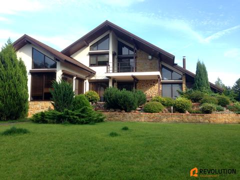 дом по адресу с. Плюты, Київська ул.