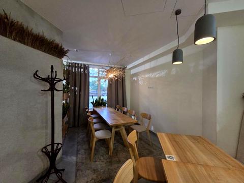 комерційна за адресою с. Крихівці, Слобідська вул., 32