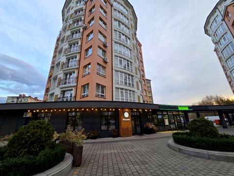 комерційна за адресою с. Крихівці, Слобідська вул., 32