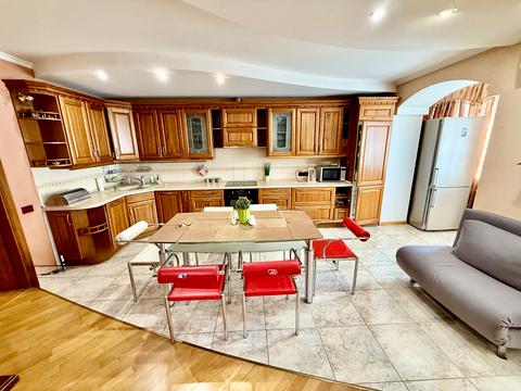 квартира за адресою Степана Рудницького вул. (Академіка Вільямса), 15 к1