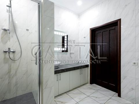 комерційна за адресою Кловський узвіз, 7a