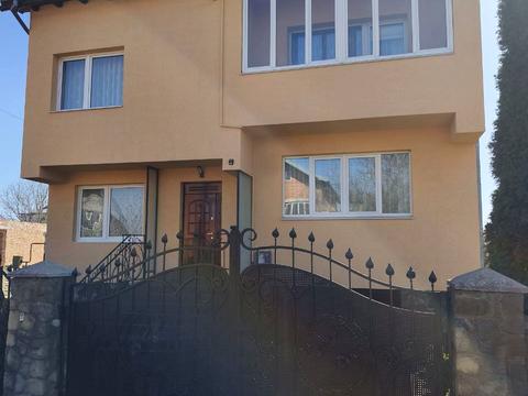 будинок за адресою Юності, 33