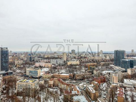 комерційна за адресою Лесі Українки бульв., 7-А