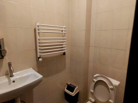 комерційна за адресою Степана Бандери вул. (), 29