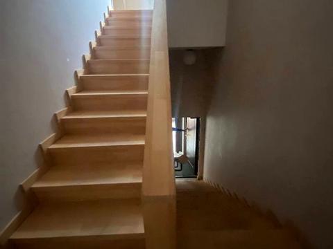 комерційна за адресою Барикадний пров., 5