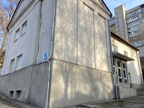 комерційна за адресою Барикадний пров., 5