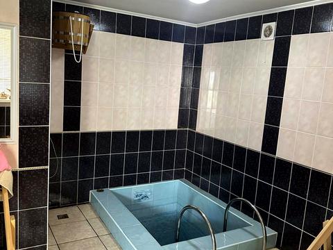 дом по адресу Центральна